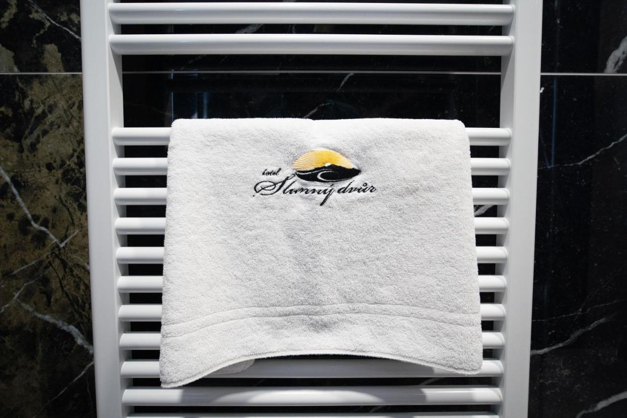 Hotel Slunny Dvur Jeseník Exteriör bild