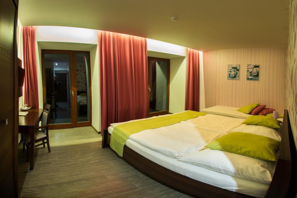 Hotel Slunny Dvur Jeseník Exteriör bild